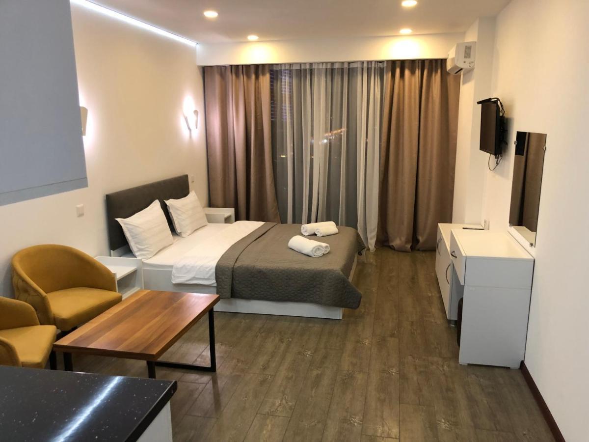 Panorama Beach Tower 巴统 外观 照片